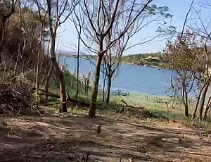 Terreno em Condom�nio